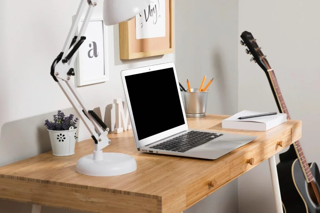 ¿Cómo tener un escritorio Aesthetic? - https://www.freepik.es/